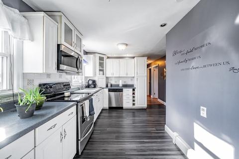 95 Campechi St, Springfield, MA 01104 photo 7