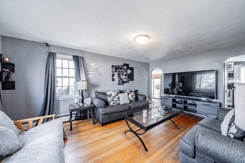 95 Campechi St, Springfield, MA 01104 photo 13