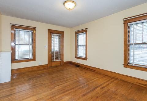 541 Chicopee St, Chicopee, MA 01013 photo 9