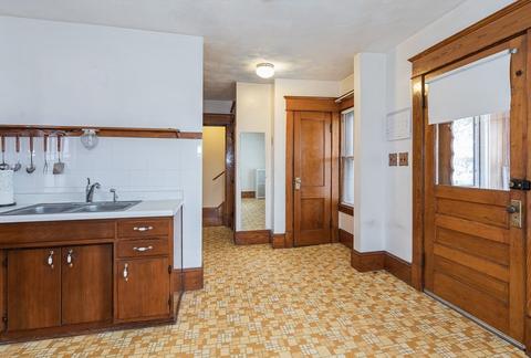 541 Chicopee St, Chicopee, MA 01013 photo 19
