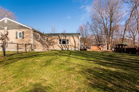 535 Hyacinth St, Fall River, MA 02720 photo 5