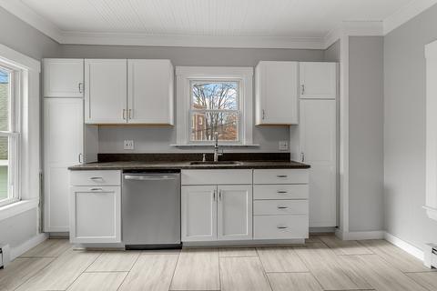 15 Concord St, Maynard, MA 01754 photo 6