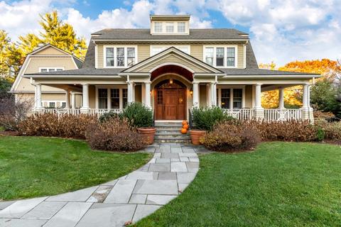 63 Riverbend Ln, Needham, MA 02492 photo 2