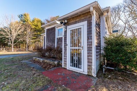 19 Cahoon Rd, Buzzards Bay, MA 02532 photo 2