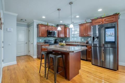 86 Granby St, Springfield, MA 01108 photo 4