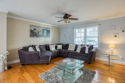 86 Granby St, Springfield, MA 01108 photo 8