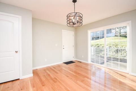 28 Juniper, Springfield, MA 01119 photo 13