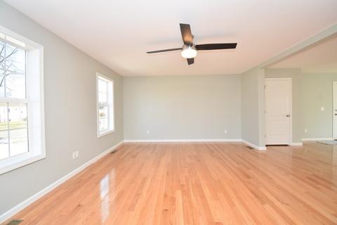 28 Juniper, Springfield, MA 01119 photo 4