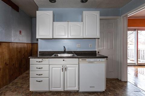 33 Fullerton St, Springfield, MA 01151 photo 12
