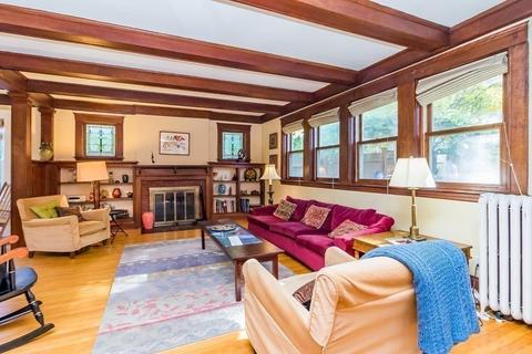 261 Winchester St, Brookline, MA 02446 photo 4