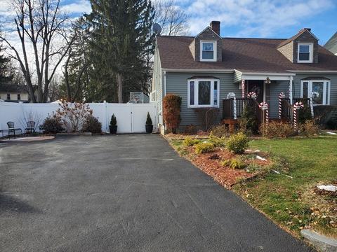 48 Merrill Rd, Springfield, MA 01119 photo 3