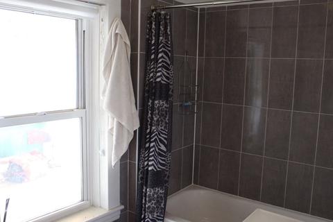 18 Negus St, Webster, MA 01570 photo 9