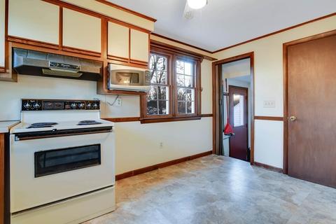 143 Endicott St, Springfield, MA 01118 photo 14