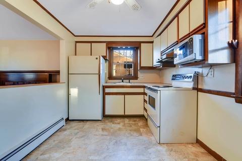 143 Endicott St, Springfield, MA 01118 photo 13