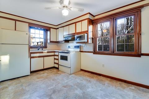 143 Endicott St, Springfield, MA 01118 photo 11