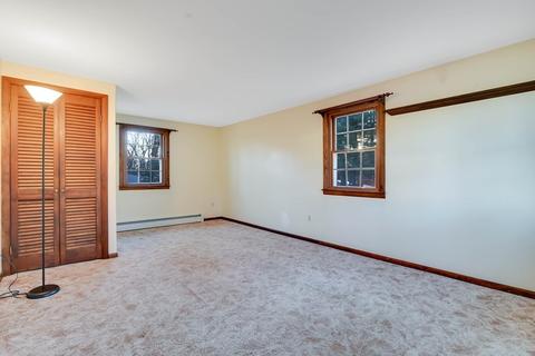 143 Endicott St, Springfield, MA 01118 photo 9