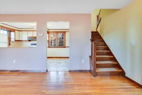 143 Endicott St, Springfield, MA 01118 photo 3