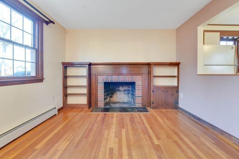 143 Endicott St, Springfield, MA 01118 photo 5