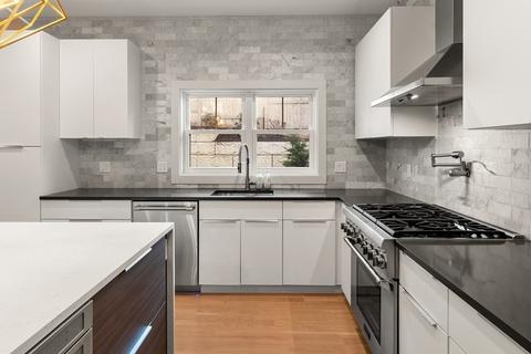76 Clark #2, Brookline, MA 02445 photo 4