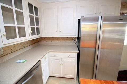 360 Springfield St, Springfield, MA 01107 photo 11