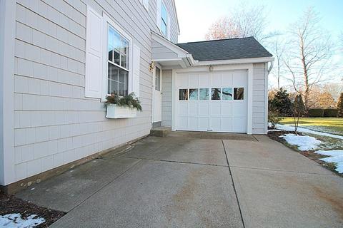 360 Springfield St, Springfield, MA 01107 photo 5
