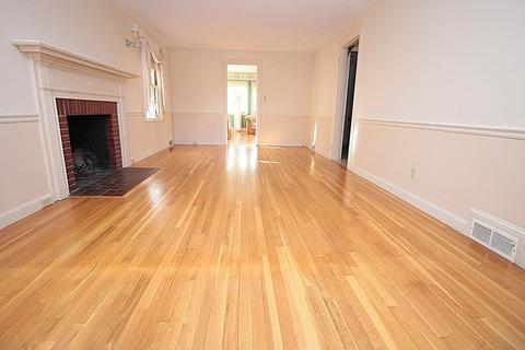 360 Springfield St, Springfield, MA 01107 photo 15