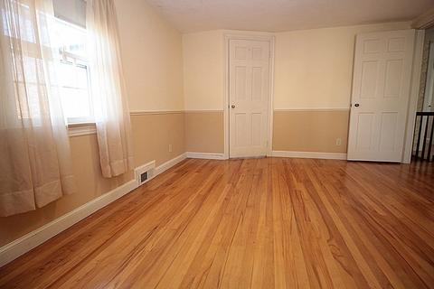 360 Springfield St, Springfield, MA 01107 photo 27