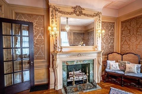 654 Highland Ave, Fall River, MA 02720 photo 15