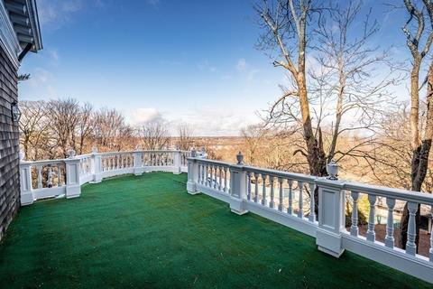 654 Highland Ave, Fall River, MA 02720 photo 33
