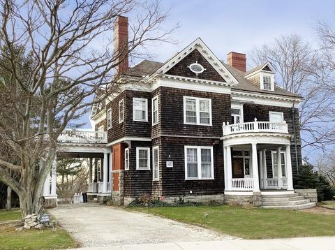 654 Highland Ave, Fall River, MA 02720 photo 1