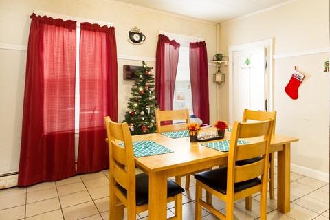 28 Cook St, Fall River, MA 02724 photo 6