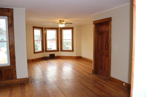 67 Laurel St, Athol, MA 01331 photo 2
