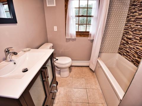 445 Barnes St, Fall River, MA 02723 photo 39