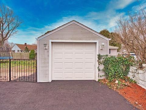 445 Barnes St, Fall River, MA 02723 photo 5