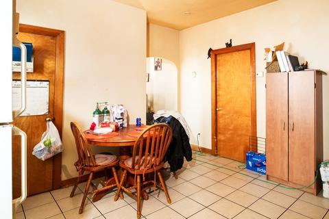 18 Cook St, Fall River, MA 02724 photo 8