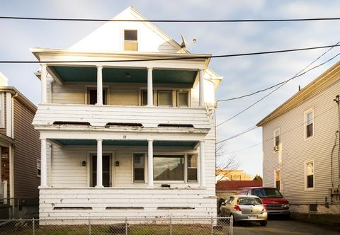 18 Cook St, Fall River, MA 02724 photo 1