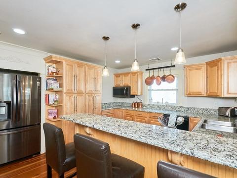 743 Main St #4, Reading, MA 01867 photo 1