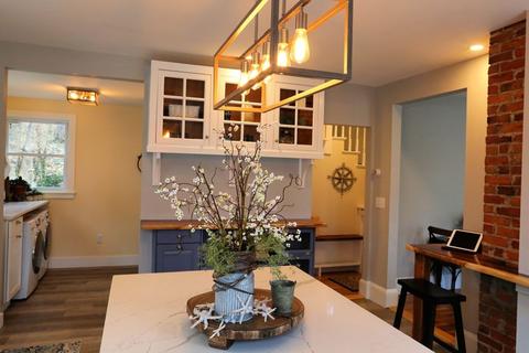 9 Marsh St, Gloucester, MA 01930 photo 5
