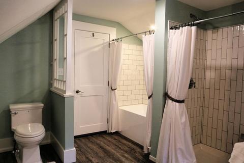 9 Marsh St, Gloucester, MA 01930 photo 11