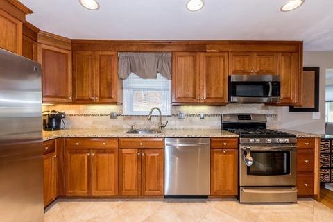 12 Casey St, Canton, MA 02021 photo 8
