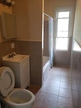 22 Wendell Pl, Springfield, MA 01105 photo 7