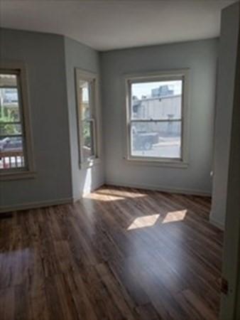 22 Wendell Pl, Springfield, MA 01105 photo 2