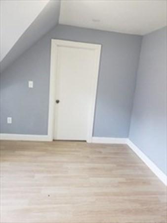 22 Wendell Pl, Springfield, MA 01105 photo 17