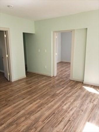 22 Wendell Pl, Springfield, MA 01105 photo 5