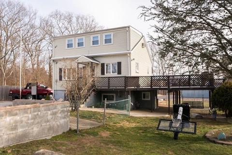 93 Norwood St, Fall River, MA 02723 photo 4