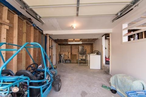 93 Norwood St, Fall River, MA 02723 photo 33