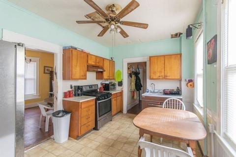 24 Walton St, Chicopee, MA 01013 photo 6