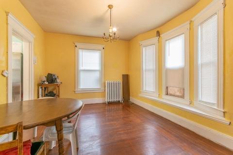 24 Walton St, Chicopee, MA 01013 photo 7