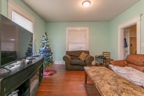 24 Walton St, Chicopee, MA 01013 photo 9