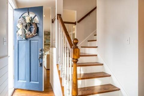 68 Bayview Rd, Marblehead, MA 01945 photo 2